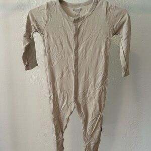 Kyte BABY Oat Snap Romper 6-12 M Bamboo viscose - so soft!